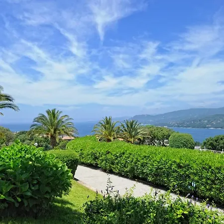 Hotel apartamentowy & Aria Marina 3*