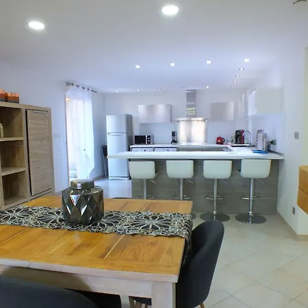 شقة فندقية Aria Marina