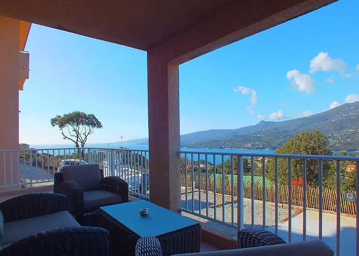 شقة فندقية Aria Marina 4*