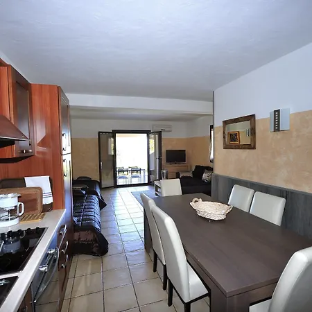 Lejlighedshotel Aria Marina 4*