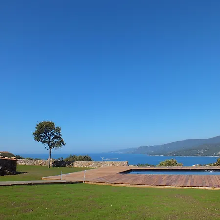 Aria Marina Апарт-отель 4*