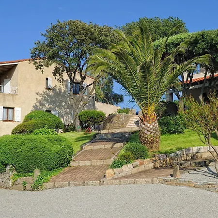 Aria Marina Апарт-отель 4*