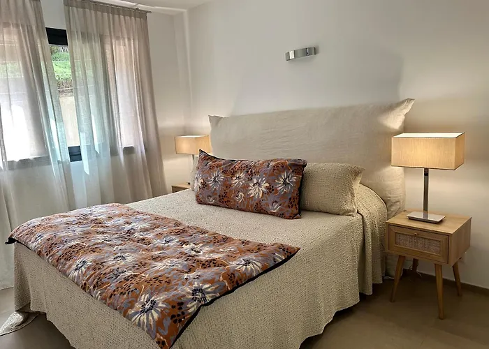 Aria Marina Aparthotel