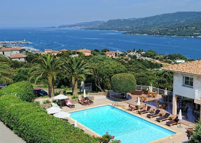 Aria Marina Aparthotel