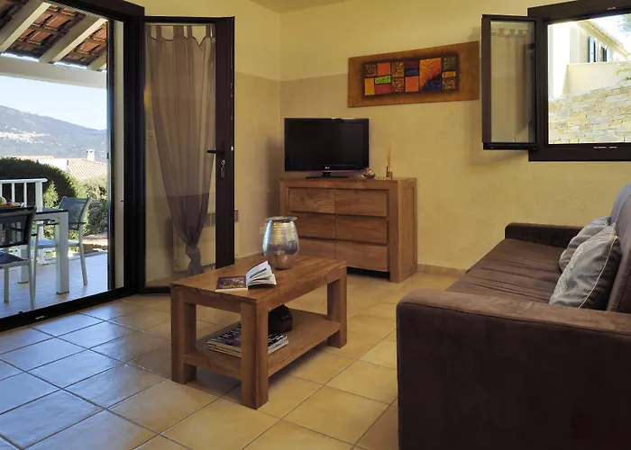 Aparthotel Aria Marina 4*