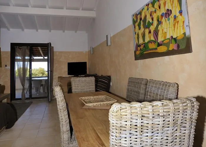 Aria Marina Aparthotel