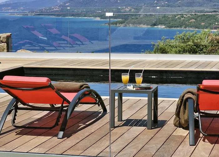 Aria Marina Aparthotel